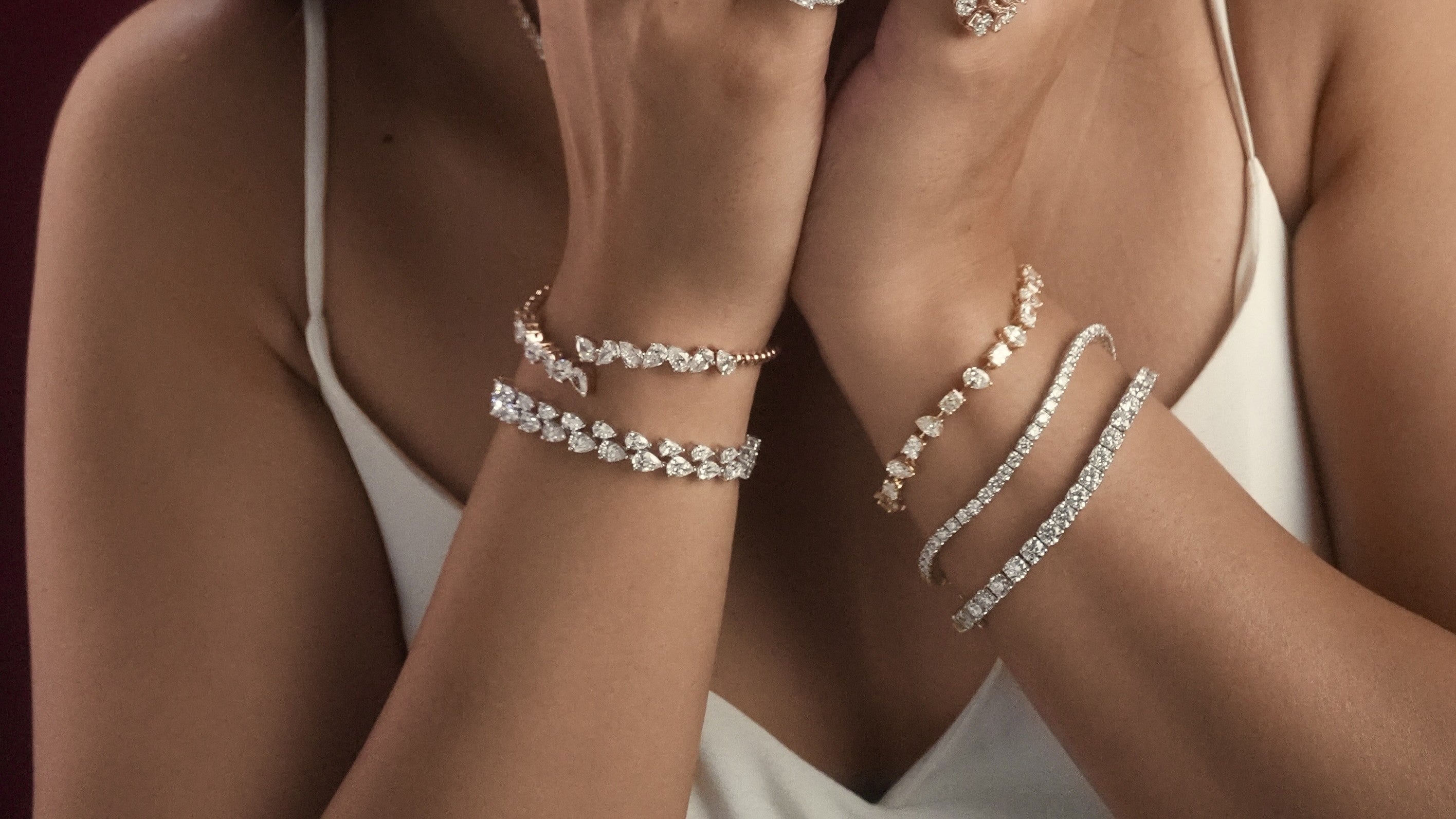 Loose bracelets