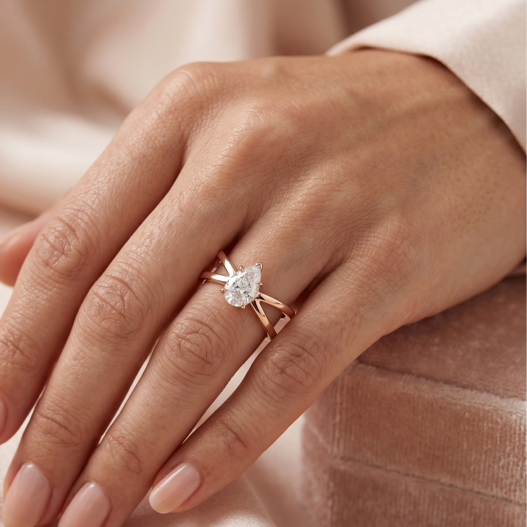 Criss-Cross Ring - Pear 0.5ct