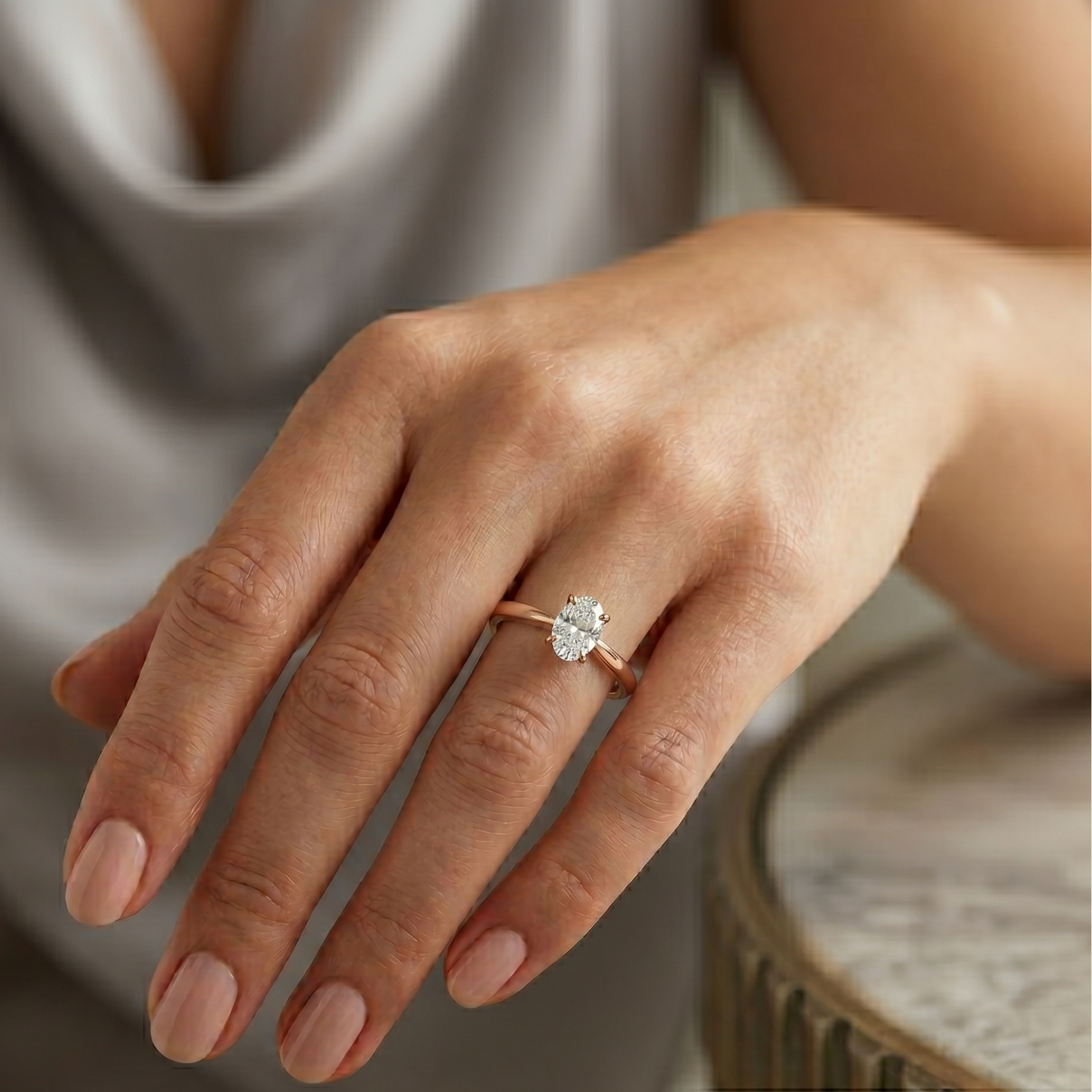 Classic solitaire ring - Oval 0.5ct