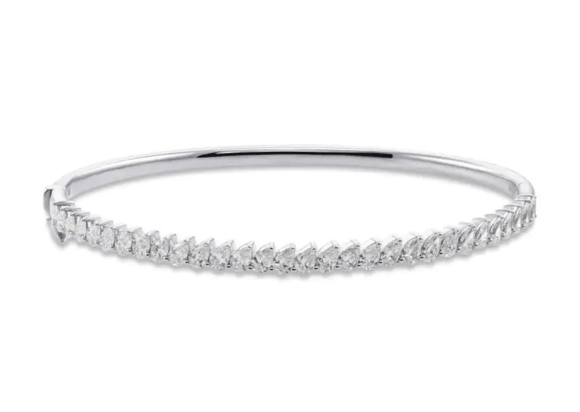 Virelle Cuff - 0.14 ct pears