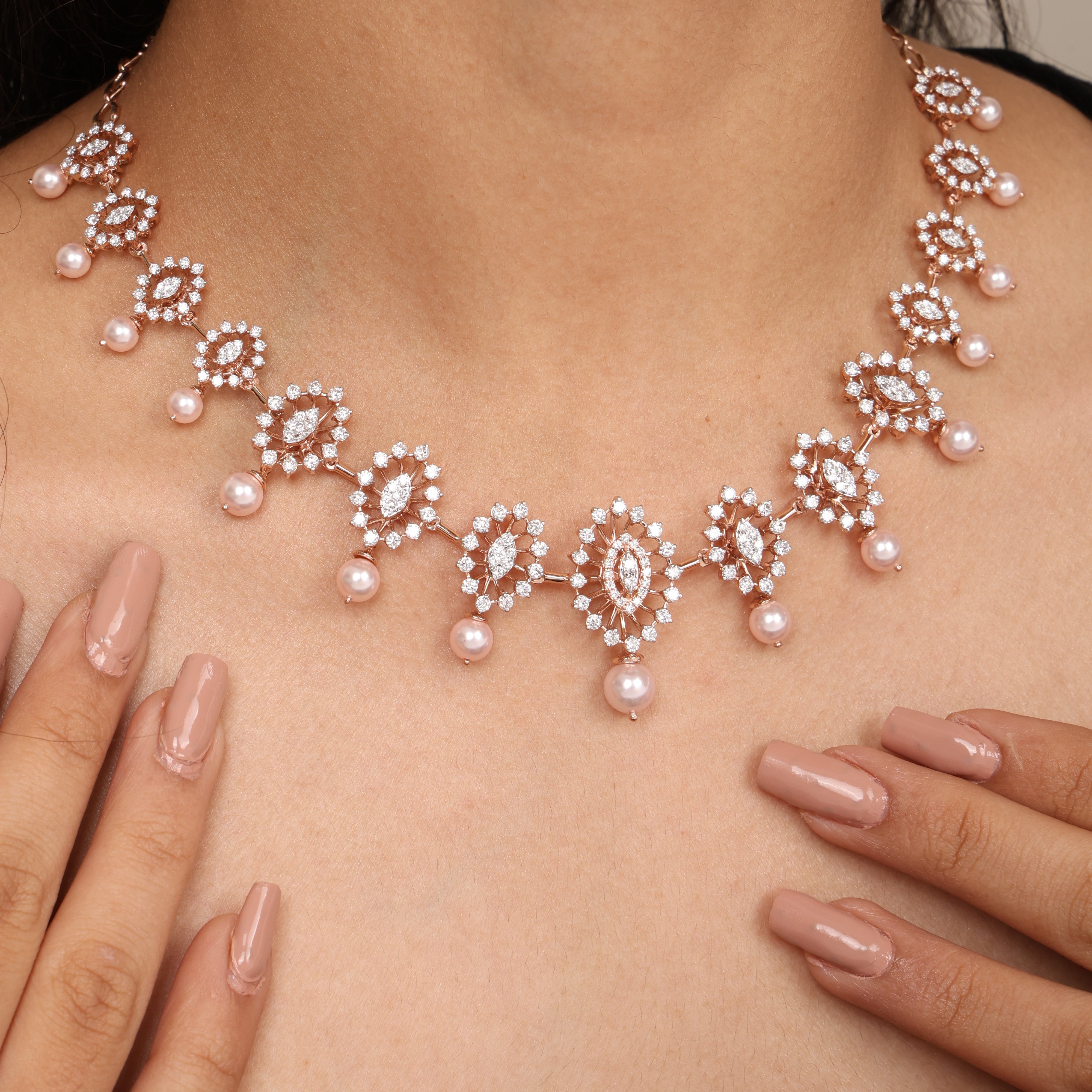 Oval Bloom Pearl Necklace