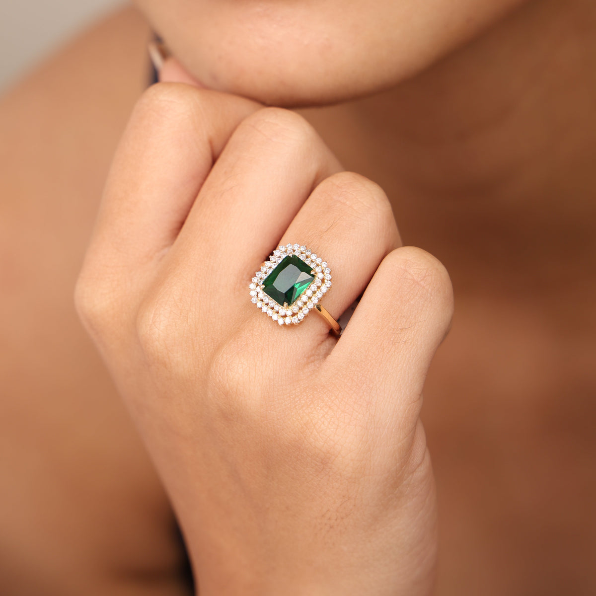 9 kt / White Gold / 7