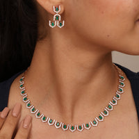 The Emerald Crown Link Necklace