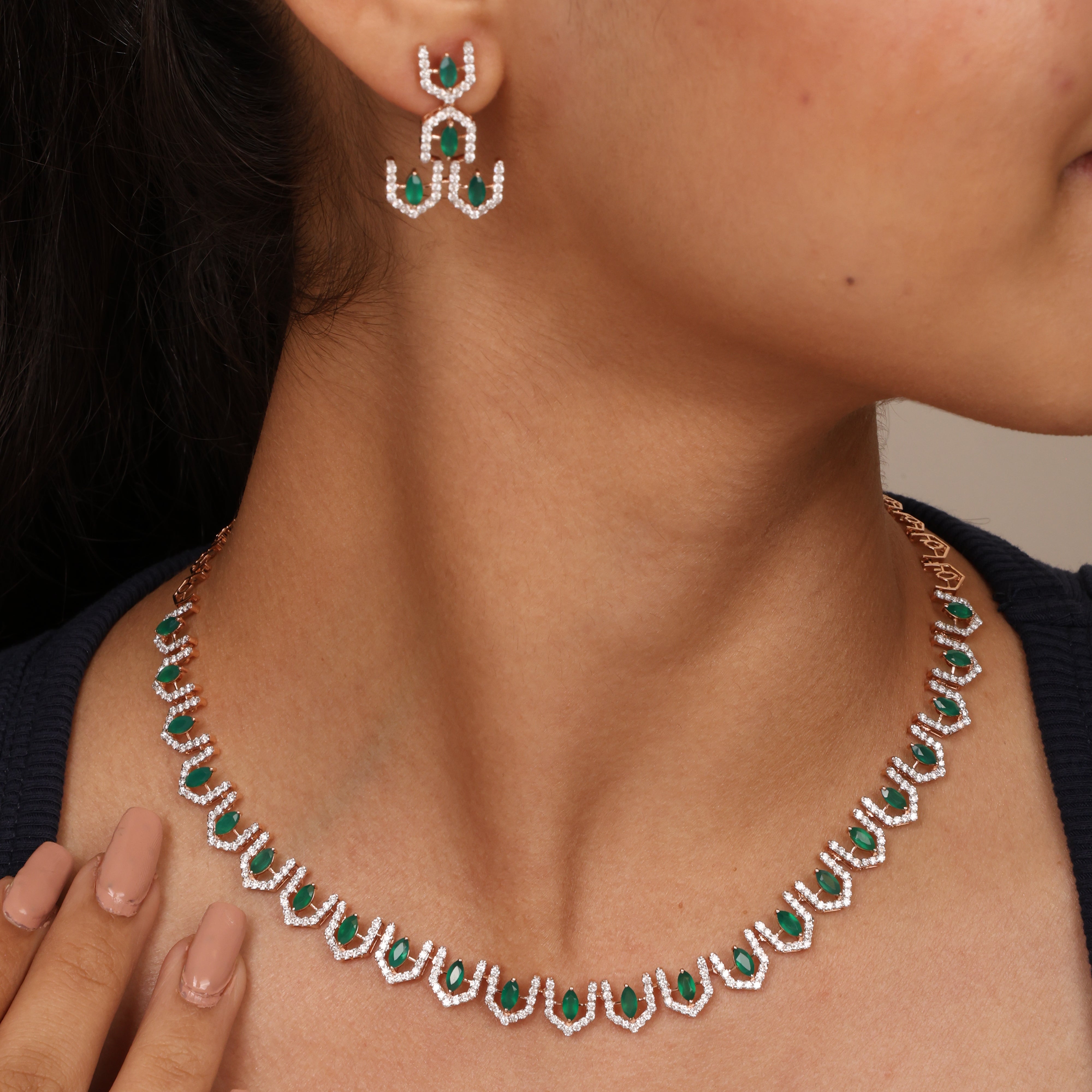 The Emerald Crown Link Necklace