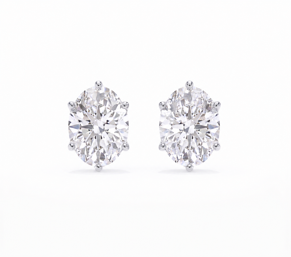 0.5ct each / 9 kt / White Gold