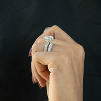 Solasta Duo - 3 ct Emerald