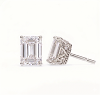 Emerald solitaire studs - Crown setting