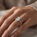 Elara Ring - Emerald 2ct