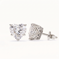 Heart studs - Crown setting