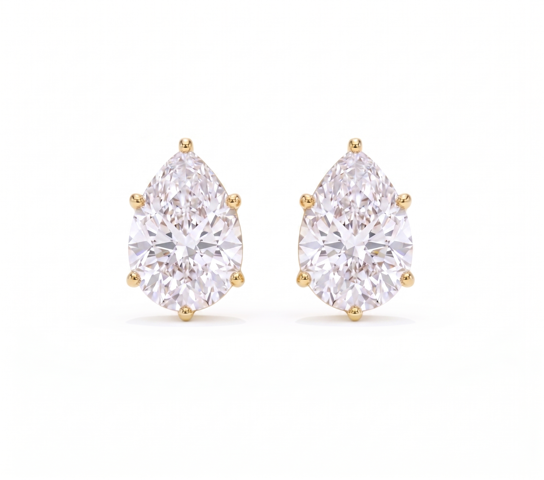 Pear studs - Crown setting