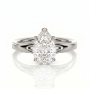 Split Band Ring - Pear 0.5 ct