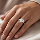 The Clara Crest Ring - Heart 1.5ct