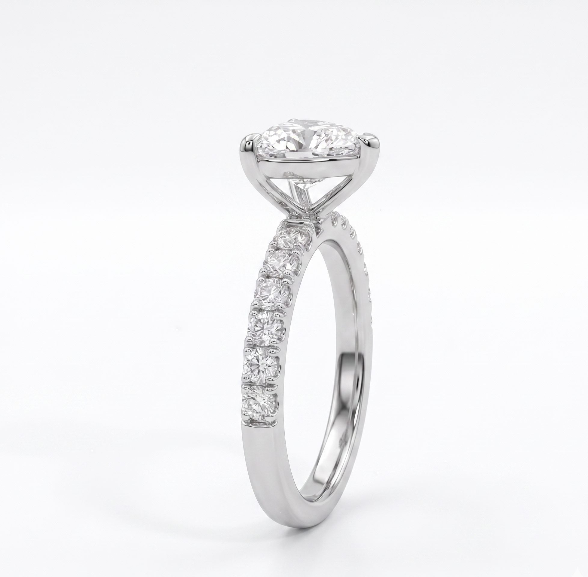 The Clara Crest Ring - Heart 2ct