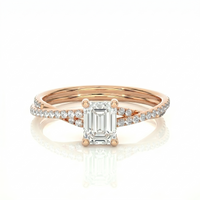 Twist Solitaire Ring - Emerald 1ct