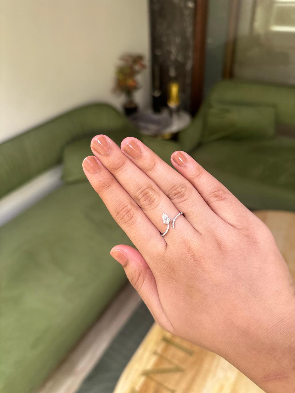 14 kt / White Gold / 7