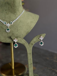 Evara Emerald Diamond Set
