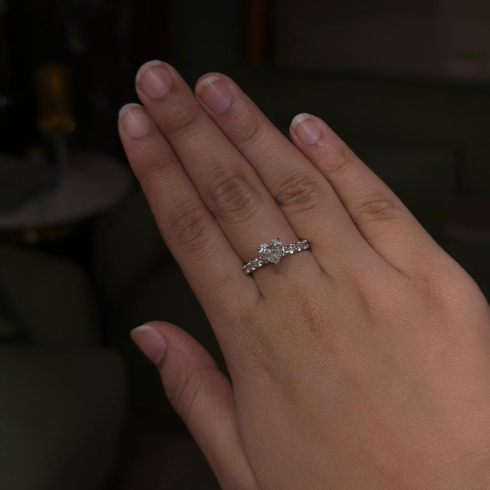 The Clara Crest Ring - Heart 0.5ct