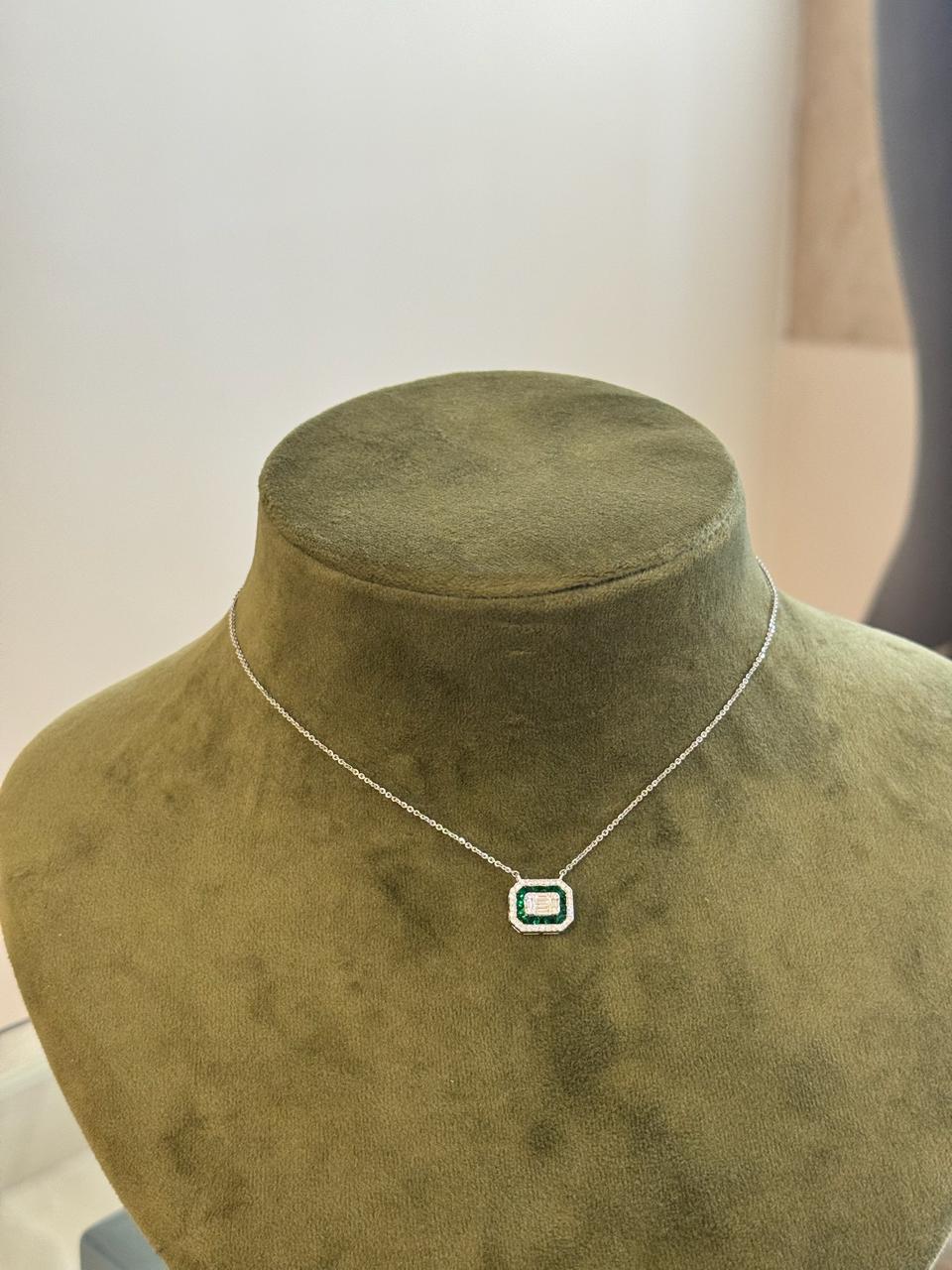 Emerald Frame Necklace
