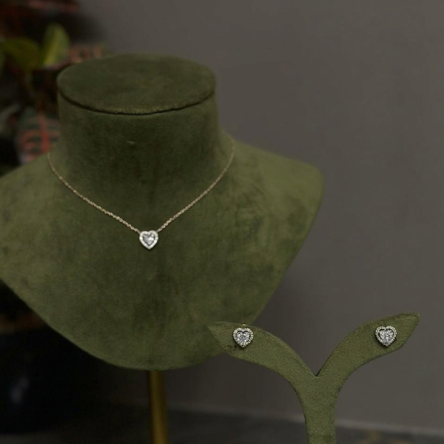 Elara Heart Solitaire Set
